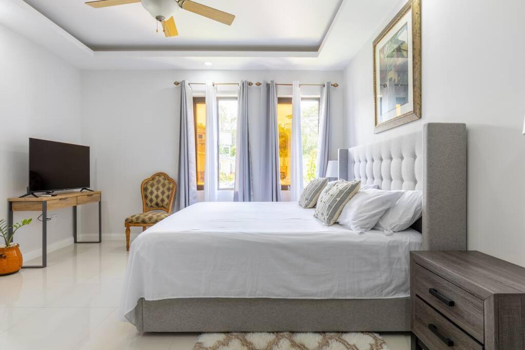 Sun Shine Luxury Villas 2 Bedroom Pool & Gym Ocho Rios St Ann Εξωτερικό φωτογραφία