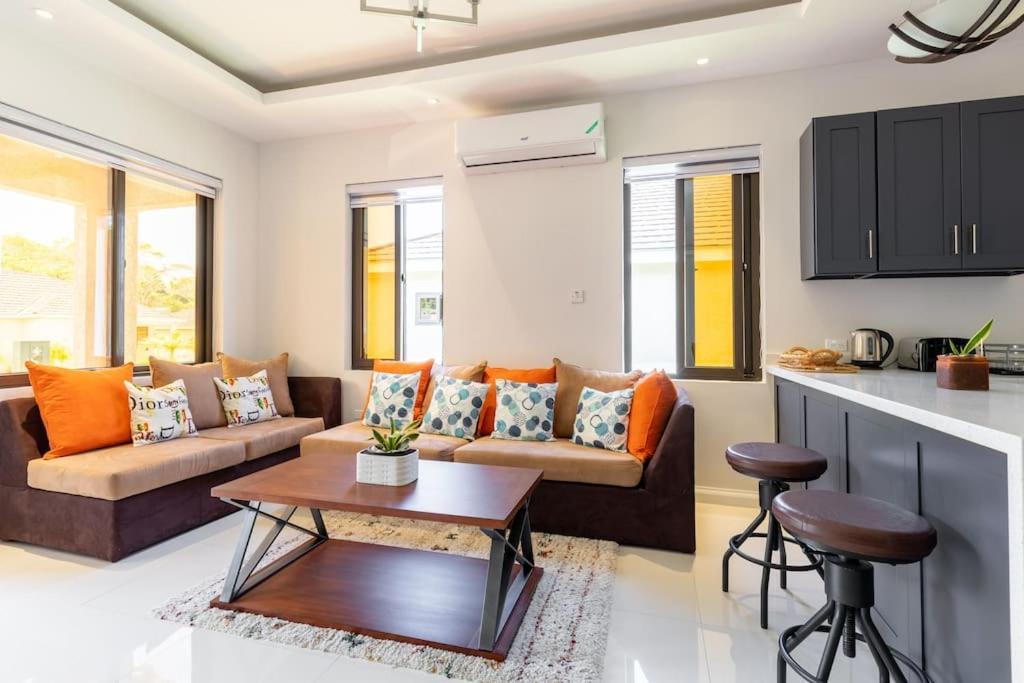 Sun Shine Luxury Villas 2 Bedroom Pool & Gym Ocho Rios St Ann Εξωτερικό φωτογραφία