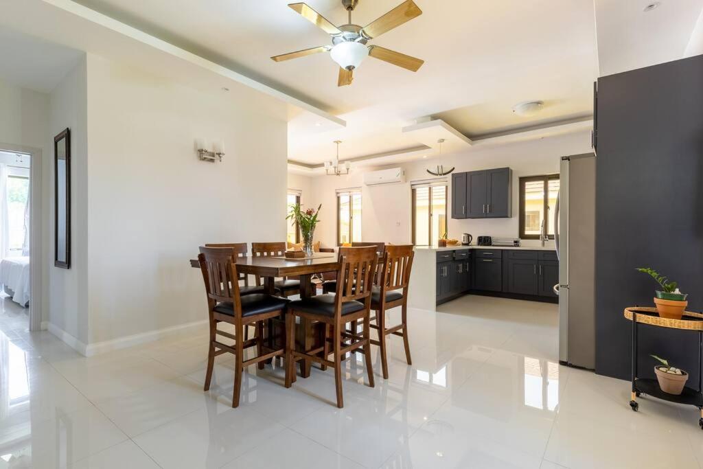 Sun Shine Luxury Villas 2 Bedroom Pool & Gym Ocho Rios St Ann Εξωτερικό φωτογραφία